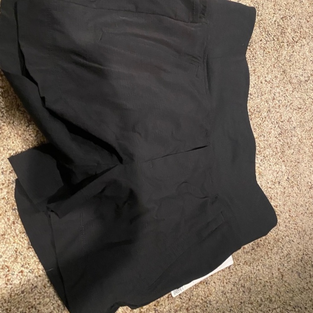 Black Athleta Trekkie  North Short